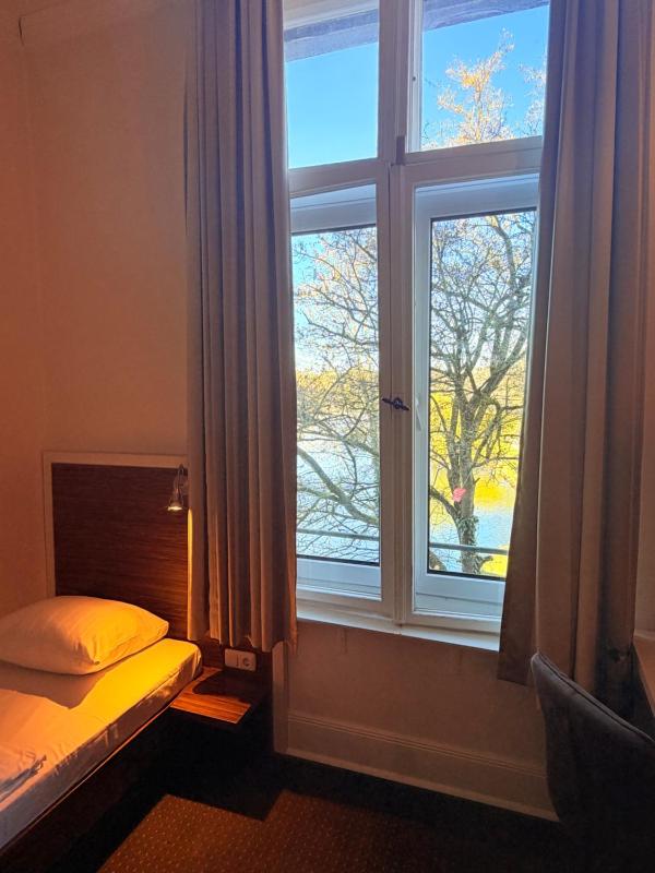 Hotel Excellent - image 35