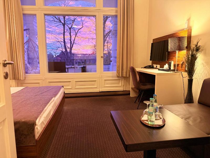 Hotel Excellent - image 38