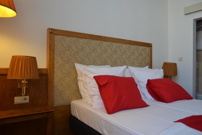 Deluxe Room image 1