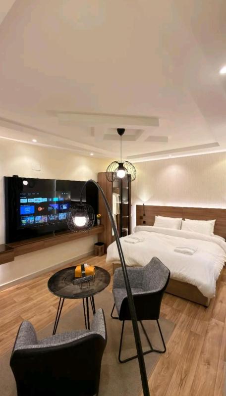 Mo home - image 1