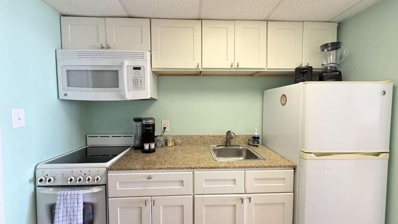 Fabulous Oceanfront 1bd pool and hot tub - image 22