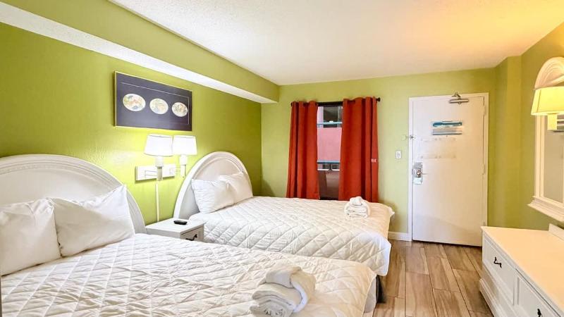 Direct Oceanfront 1BR 3rd Floor Retreat - image 12