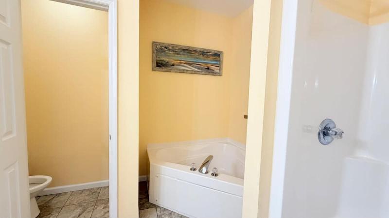 Spacious 7 bedrooms duplex walk to the beach pool - image 36