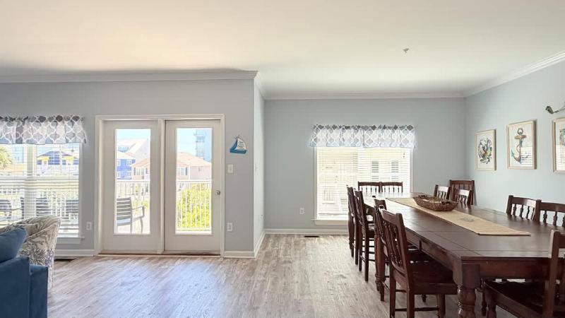 Spacious 7 bedrooms duplex walk to the beach pool - image 44