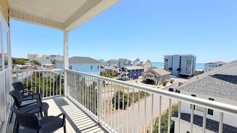 Spacious 7 bedrooms duplex walk to the beach pool - image 34