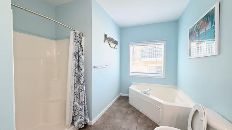 Beautiful 7BR Beach House Pool Walk to Beach - image 9