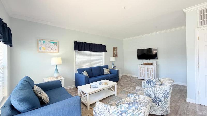 Beautiful 7BR Beach House Pool Walk to Beach - image 48