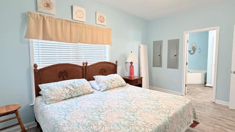 Beautiful 7BR Beach House Pool Walk to Beach - image 43