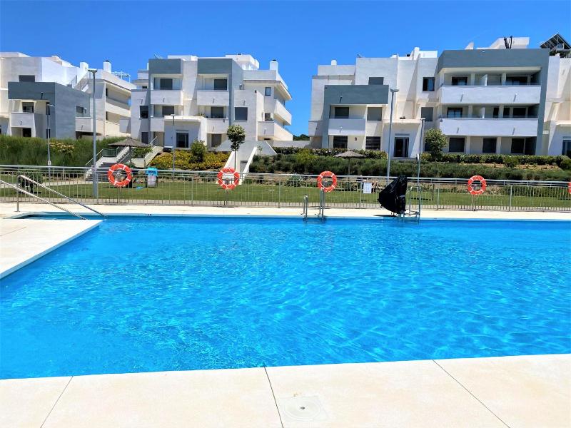 Bonita Planta Baja En Estepona - image 3