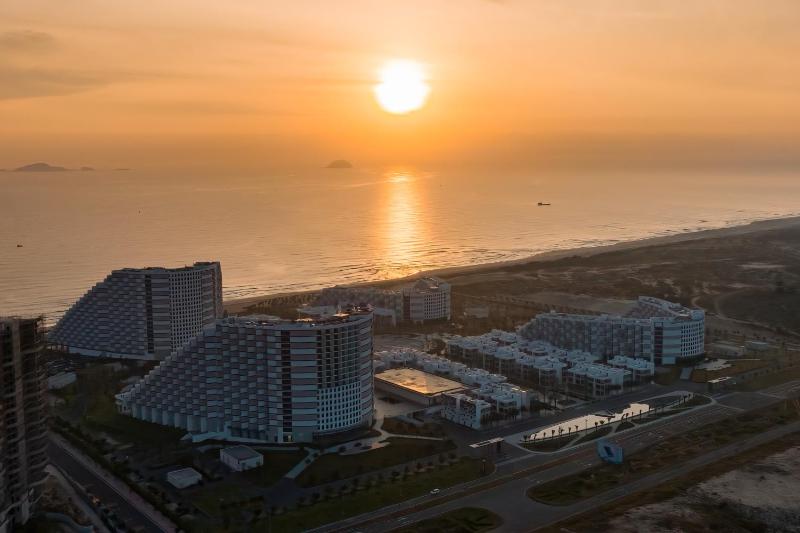 Eden house the Empyrean Cam Ranh beach resort - image 12