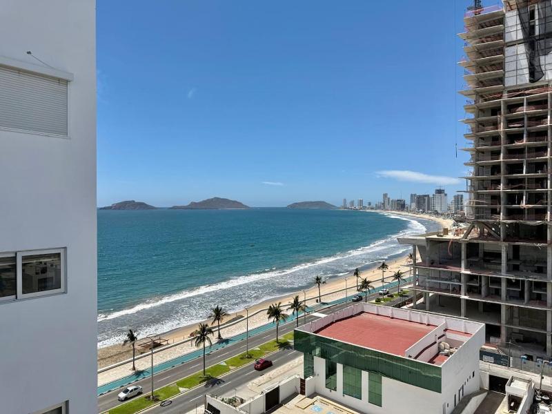 A una calle de la playa con alberca en roof - image 18