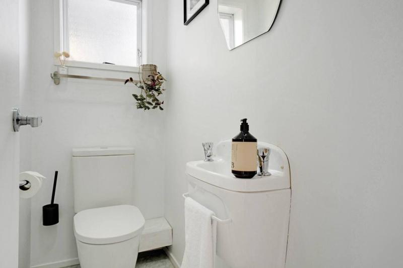 Remuera 3BR Elegance Home with Outdoor Living - image 7