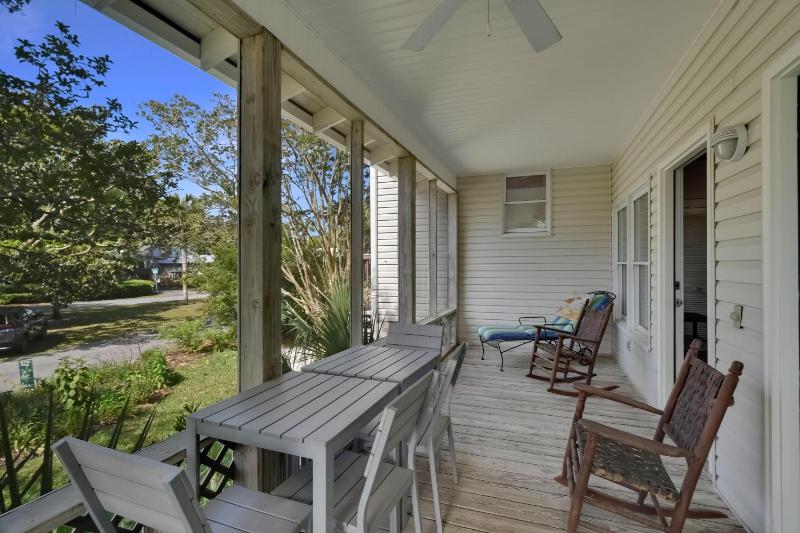 Island Breeze - image 14