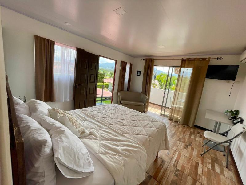 La Fortuna Arenal`s Peak Villas - image 6