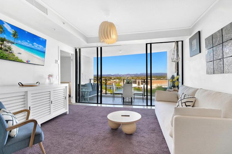 Apt 1309 - Sierra Grand - Broadbeach - image 9