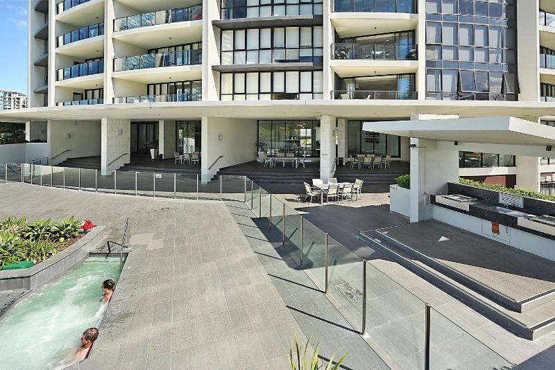 Apt 1309 - Sierra Grand - Broadbeach - image 7