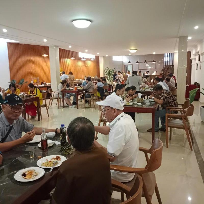 Le Centre Pleiku Hotel - image 12