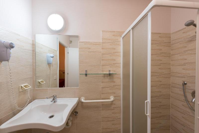 Triple Room image 3