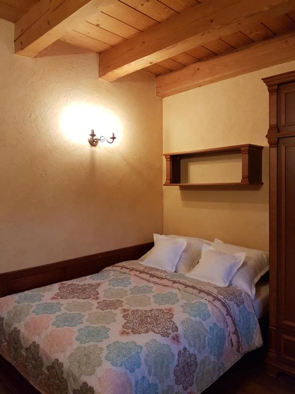 Deluxe Apartment with Terrace and Private Jacuzzi image 3