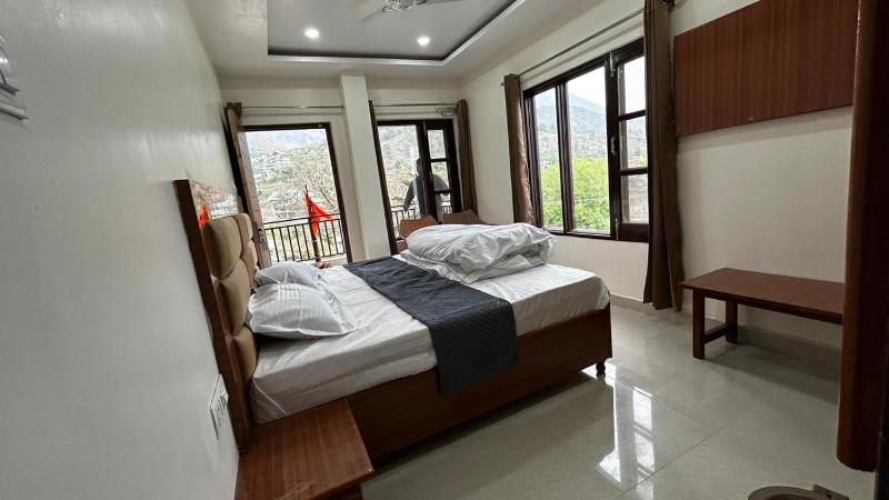 Sukoon Inn by Bharmouri Home Stay - image 10