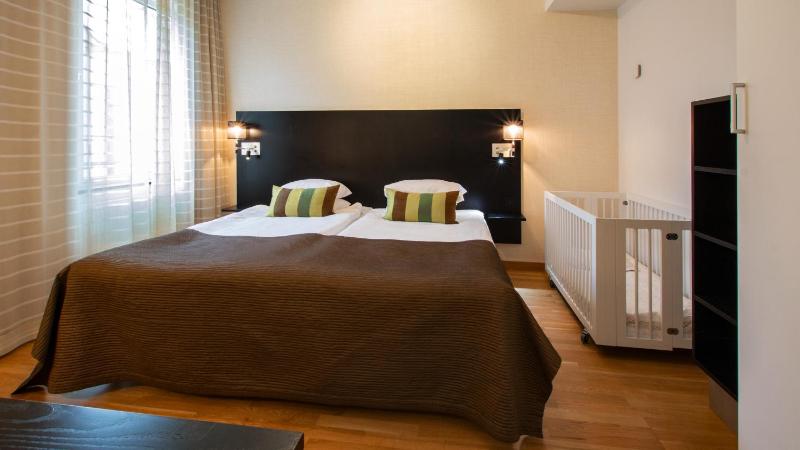 Family King Room with Sofa Bed image 2