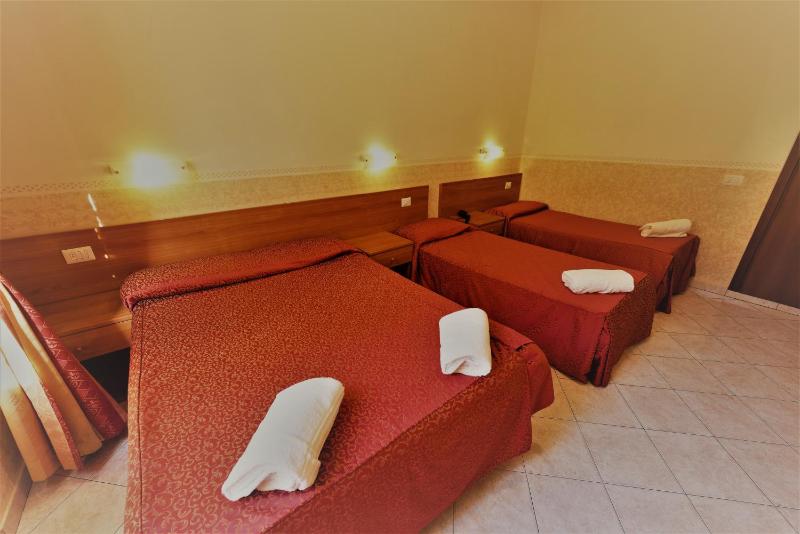Quadruple Room image 2