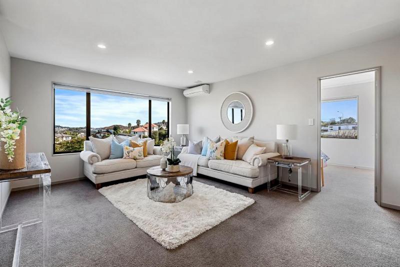 Pinehill Extra-Large 8 Bedrooms House - image 15
