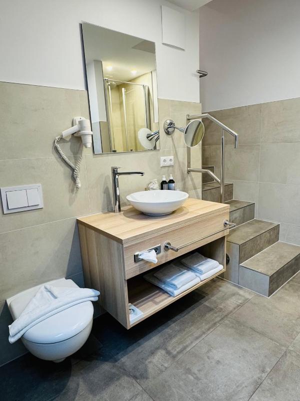 Ferienhotel Alter Bahnhof garni - image 29
