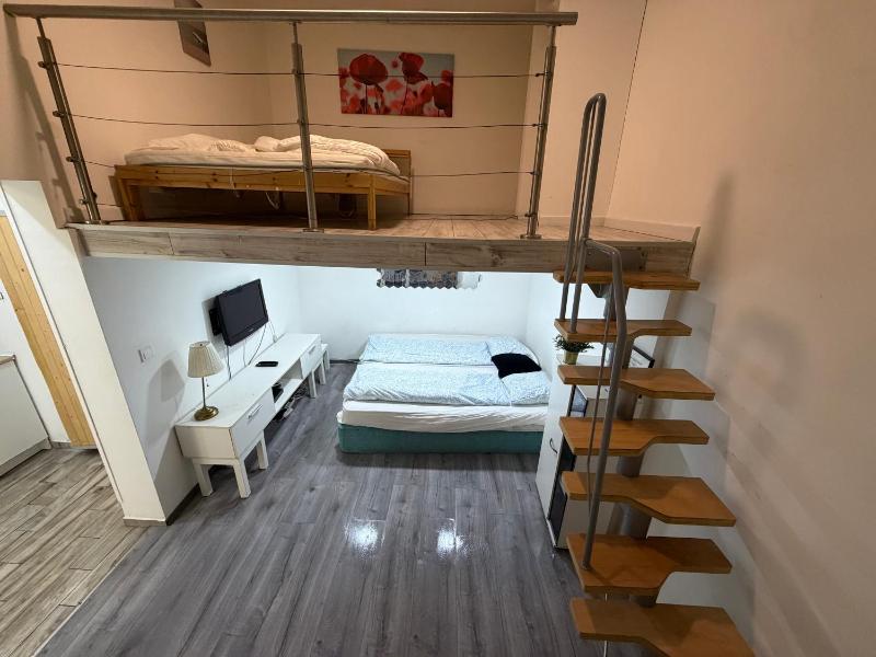 Oriental Apartment near Gozsdu udvar - image 8