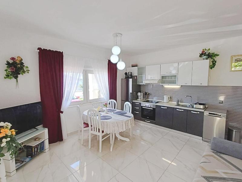 Apartment Iryna - image 40