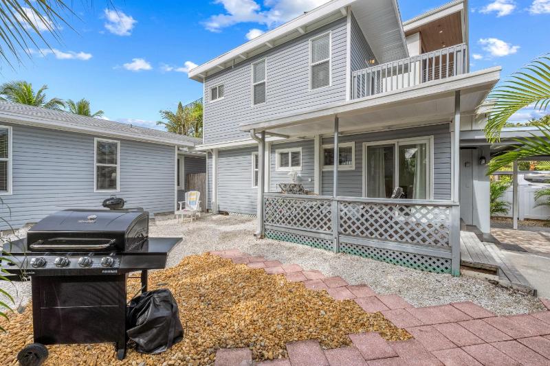 Coconut House - 606B - image 14