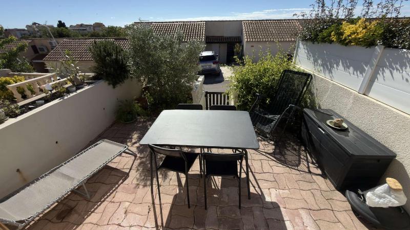 AIG186 Charmant T2 Mezzanine avec terrasse ensoleillée Parking Wifi et Clim - image 7