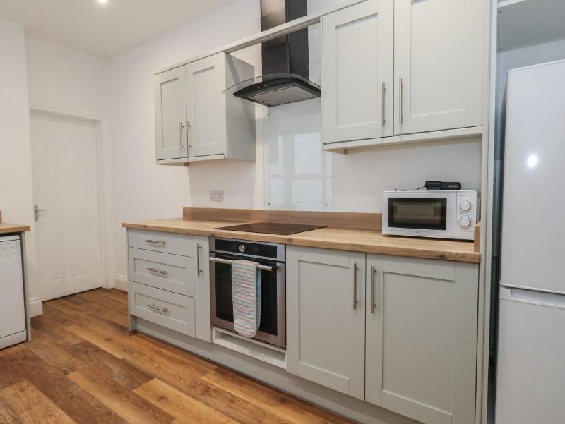93 Abbotsbury Road - image 29