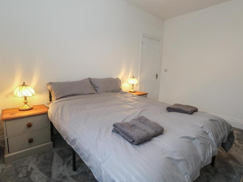 93 Abbotsbury Road - image 27