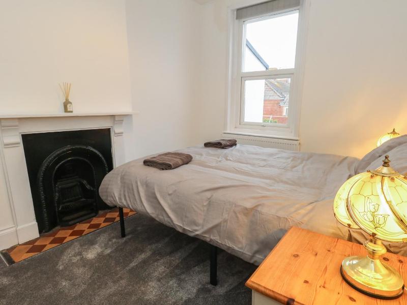 93 Abbotsbury Road - image 5