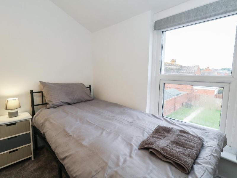 93 Abbotsbury Road - image 26
