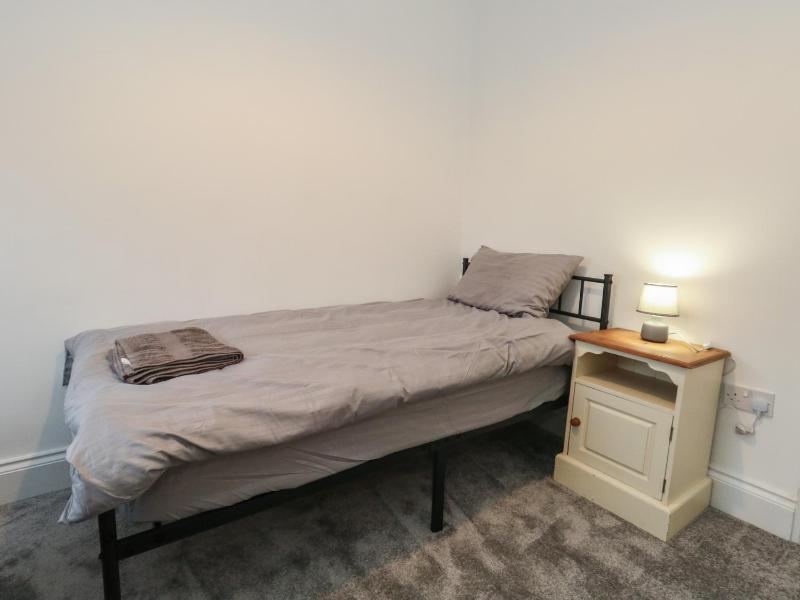 93 Abbotsbury Road - image 7