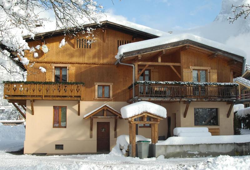 Three-Bedroom Apartment - Annexe image 3