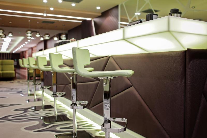 Ramada Plaza by Wyndham Craiova - image 26