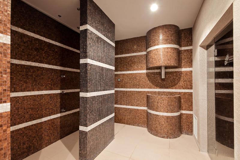 Ramada Plaza by Wyndham Craiova - image 34