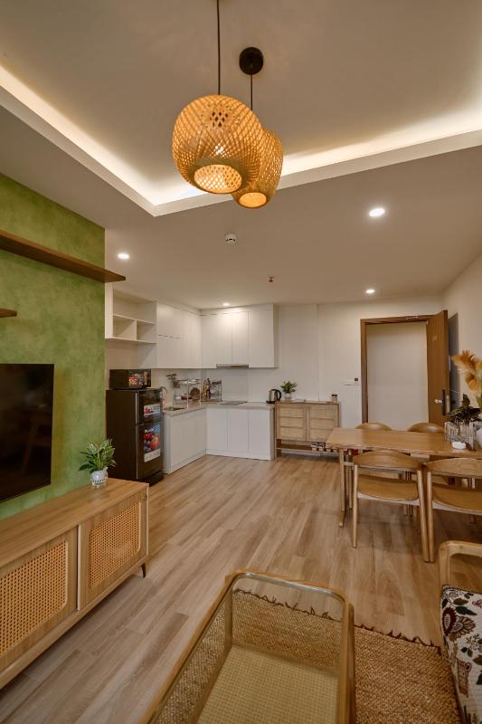 Komori House - Spacious Apartment with Kitchen & In-Unit Laundry - image 13