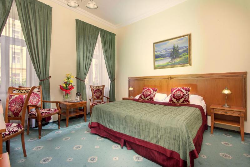 Superior Double or Twin Room image 1