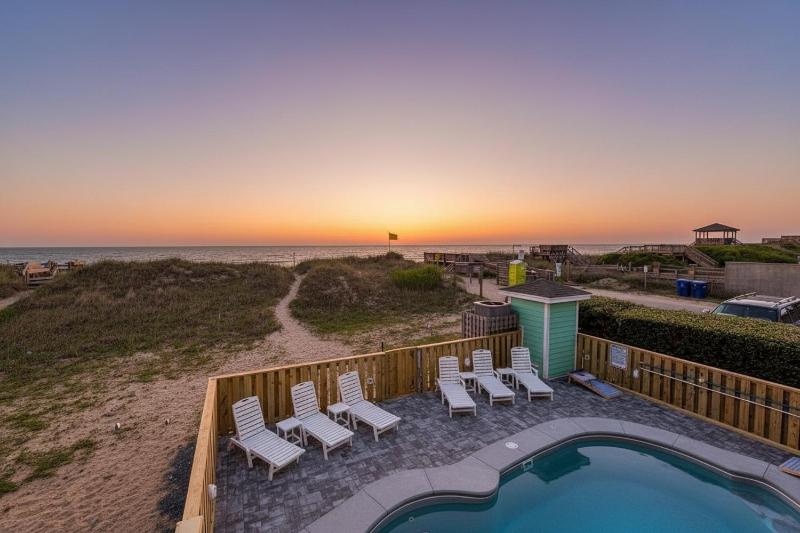 Salty Dog - NH MP 11.5 Oceanfront Ocean View Elevator Pool Hot Tub Pool Table Pets OK Flex Stays - image 13
