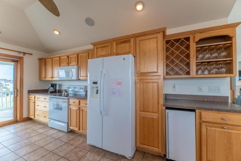 Salty Dog - NH MP 11.5 Oceanfront Ocean View Elevator Pool Hot Tub Pool Table Pets OK Flex Stays - image 18