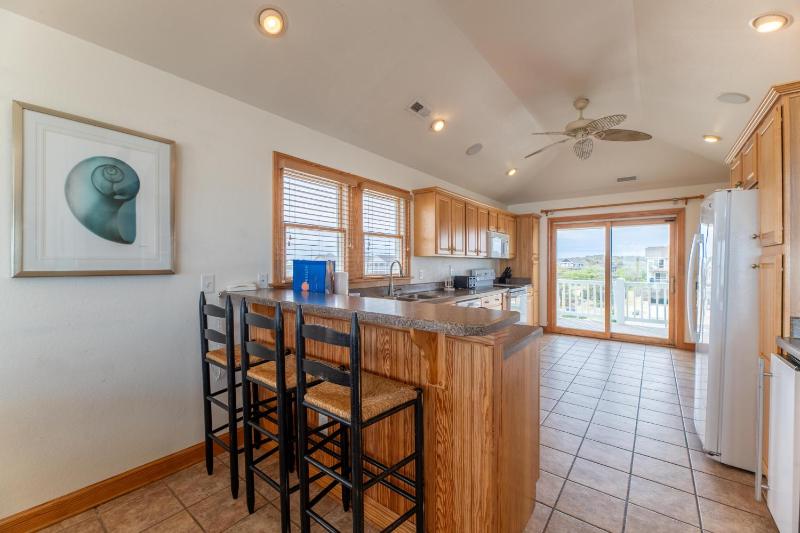 Salty Dog - NH MP 11.5 Oceanfront Ocean View Elevator Pool Hot Tub Pool Table Pets OK Flex Stays - image 42