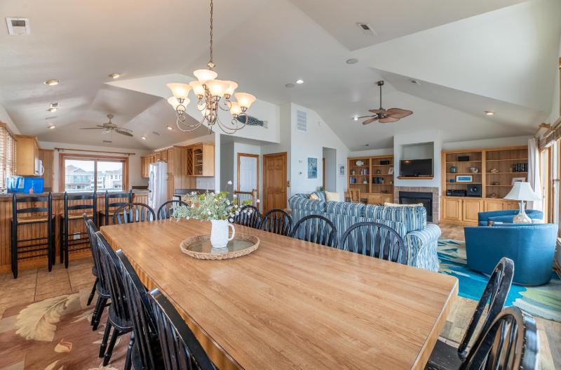Salty Dog - NH MP 11.5 Oceanfront Ocean View Elevator Pool Hot Tub Pool Table Pets OK Flex Stays - image 7