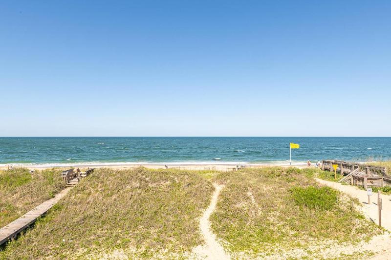 Salty Dog - NH MP 11.5 Oceanfront Ocean View Elevator Pool Hot Tub Pool Table Pets OK Flex Stays - image 21