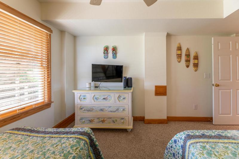 Salty Dog - NH MP 11.5 Oceanfront Ocean View Elevator Pool Hot Tub Pool Table Pets OK Flex Stays - image 26