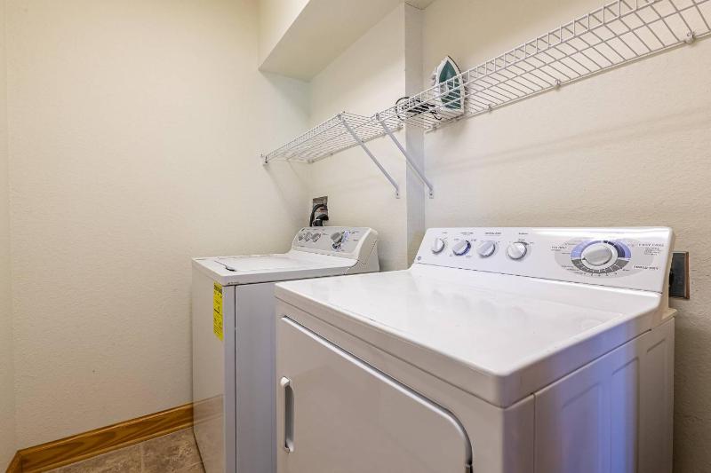 Salty Dog - NH MP 11.5 Oceanfront Ocean View Elevator Pool Hot Tub Pool Table Pets OK Flex Stays - image 12