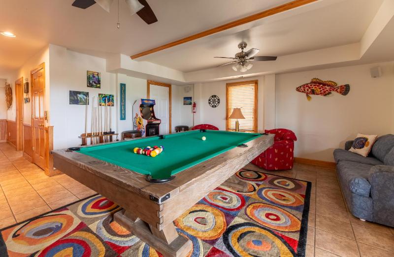 Salty Dog - NH MP 11.5 Oceanfront Ocean View Elevator Pool Hot Tub Pool Table Pets OK Flex Stays - image 29
